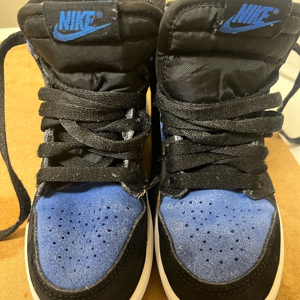 12C Boy Shoes